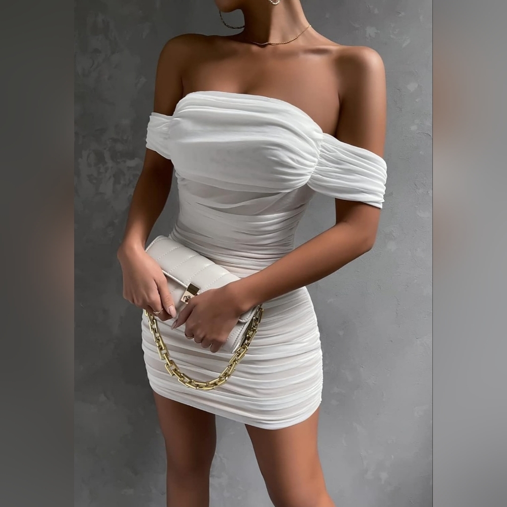White bodycon dress